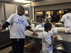 Feed the Homeless Nov2015-3